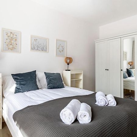 Wonderful 2- Bedroom Apartment With Soul Wwa70 Warszawa Exteriör bild